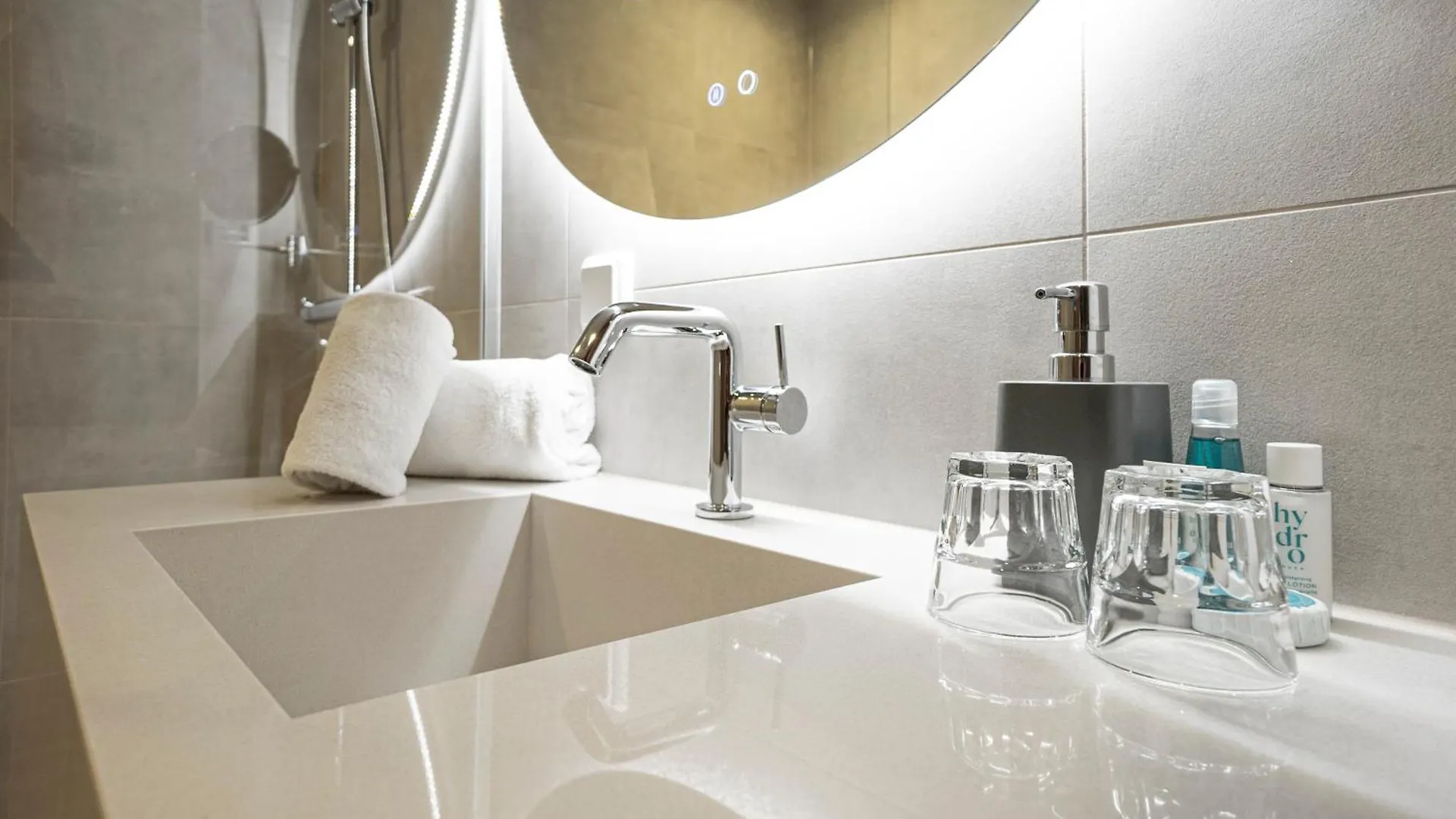 Memory-Making Hotel Viena