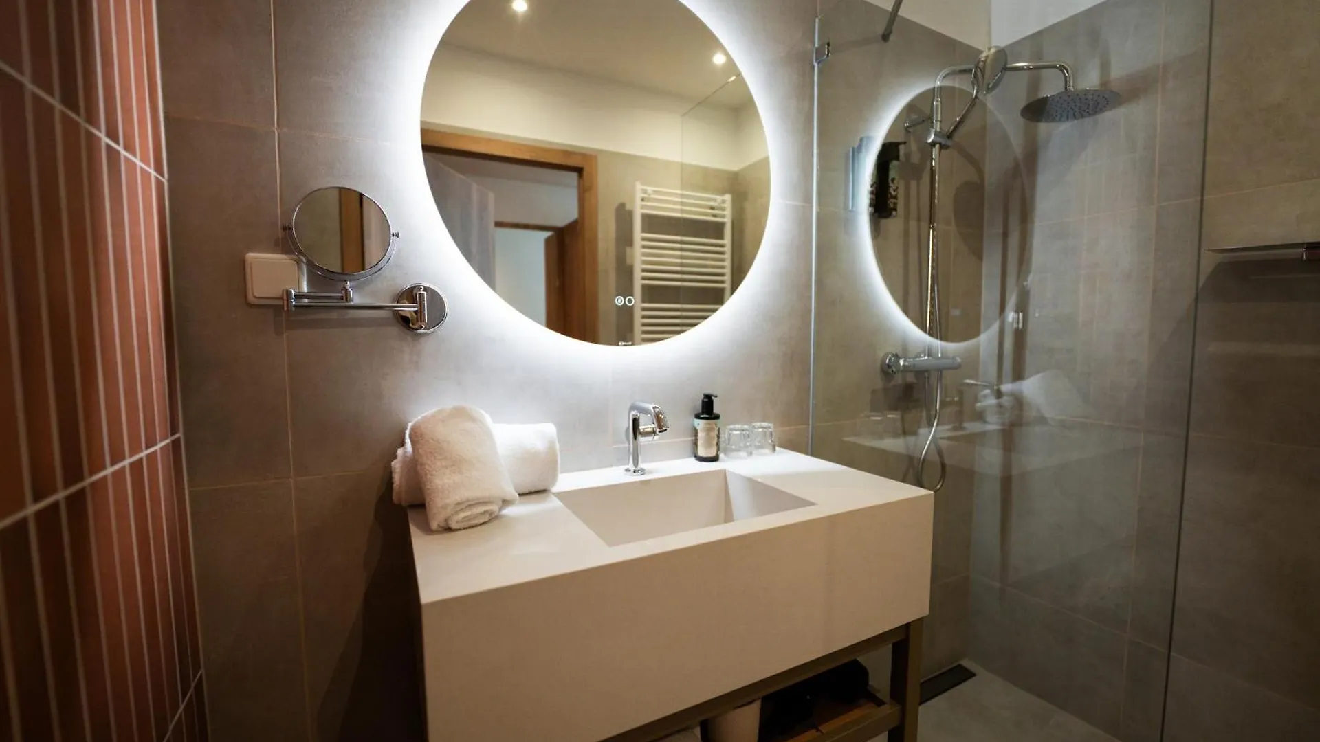 Memory-Making Hotel Viena 0*,  Austria